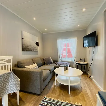 Holiday home Rorbu 6 Guratinden - Ure Lofoten Sennesvik